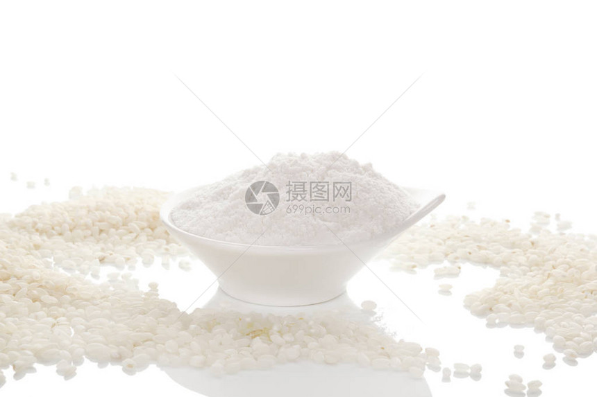 碗里没有白面粉的无谷质大米面粉将白底稻图片