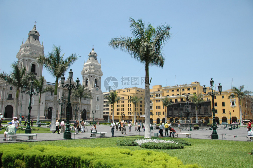 秘鲁利马市中心露出大教堂和图片