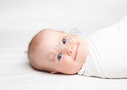 三个月女婴的特写镜头图片