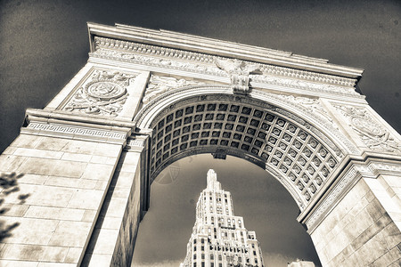 纽约市华盛顿广场公园的拱图片