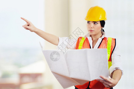 建筑工地女建筑师或女工程图片