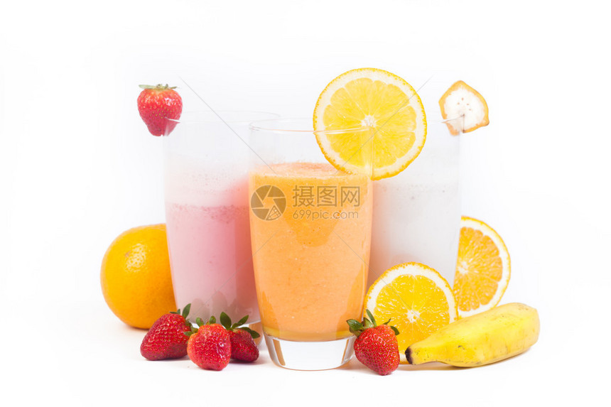 3种不同的果汁和维生素草莓橙色和香蕉图片