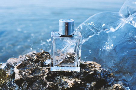 海上免费的水滴香水图片