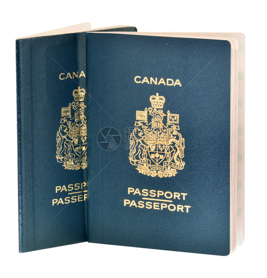 两本加拿大护照在图片