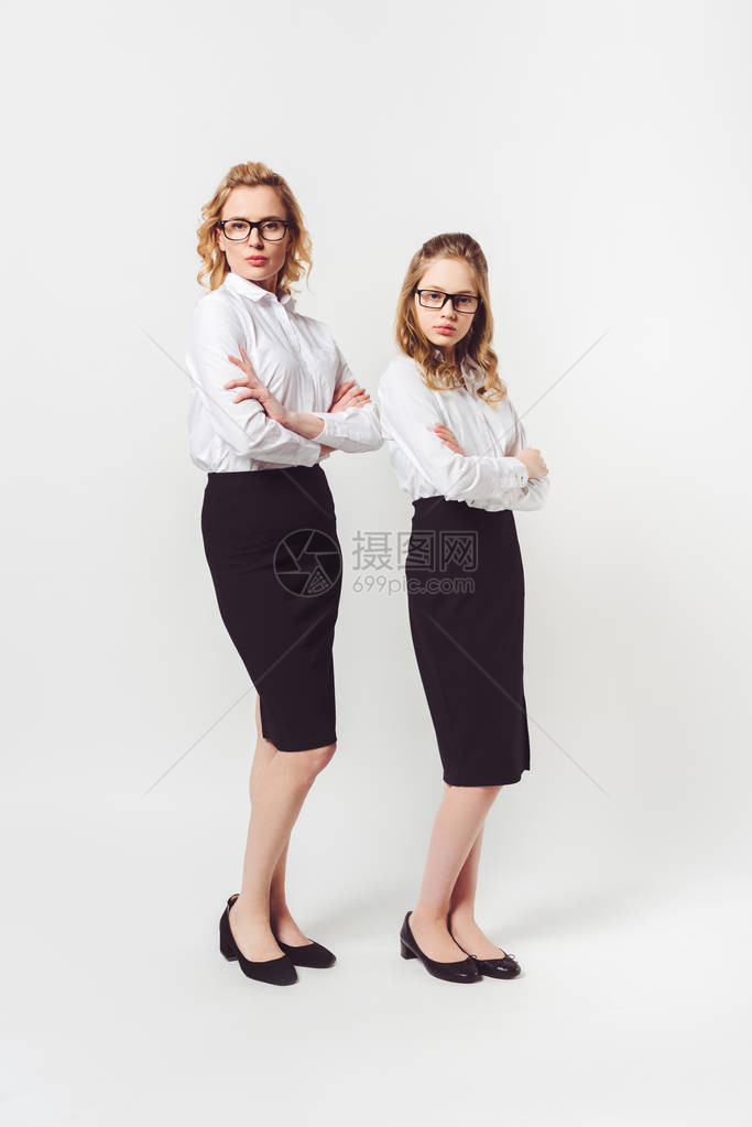 两位不同世代的女商人怀图片