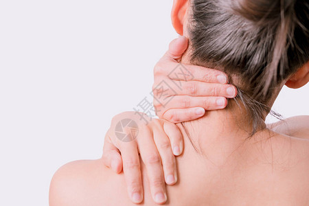 白种背景卫生保健和医疗概念的妇女颈部和肩部疼痛图片