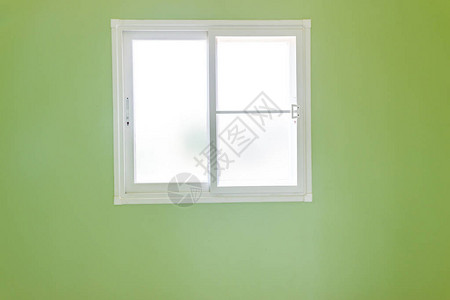 工业建筑施工家庭室内白色墙上的窗户图片
