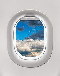 望着飞机的窗外向美丽的蓝图片