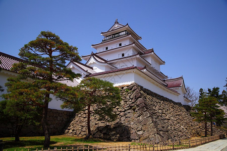 AizuWakamatsu城堡和蓝图片
