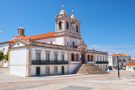 葡萄牙纳扎雷小镇中央广场NossaSenhoradaNazar图片