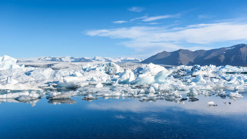 冰岛Jokulsarlon冰川环礁湖冰山的美景图片