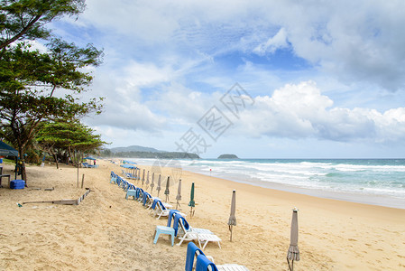 泰国普吉岛卡伦海滩的景色图片