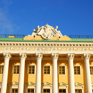 圣彼得堡古老的历史建筑图片