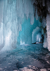 冬季西伯利亚Baikal湖的Olk图片