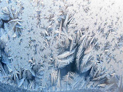 玻璃纹理上的雪花图片