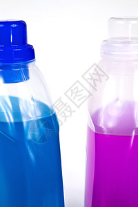 塑料瓶中彩色液体洗涤剂图片