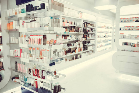 现代药店为每个人提供各种药品和背景图片