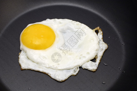 黑色物体食物煎蛋图片