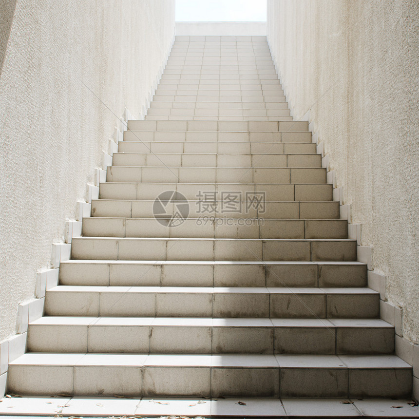 长阶梯多台阶图片