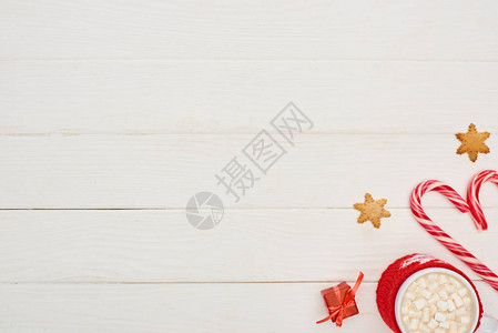 圣诞糖果甘蔗小礼物饼干和可杯的风景图片