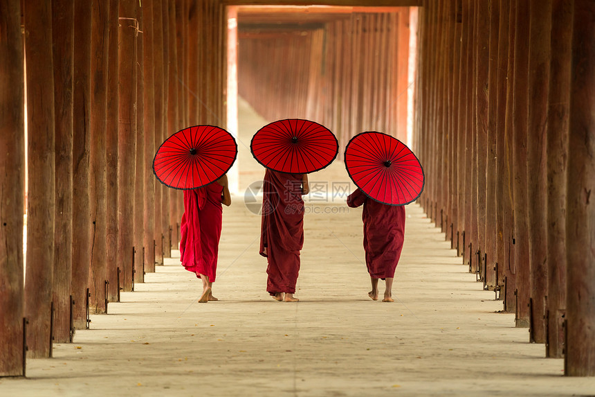 缅甸曼德勒Mandalay寺庙里走图片