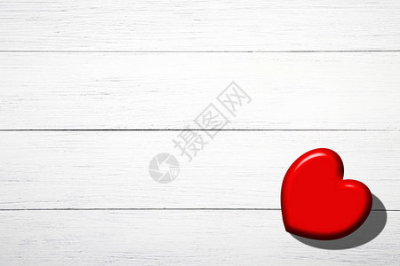 情人节那天白板上的红心图片