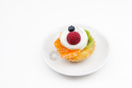 一个美味的蛋糕草莓菠萝香蕉图片