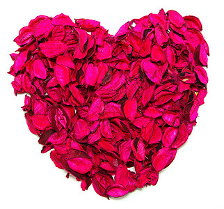用红玫瑰花瓣做的心图片