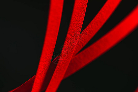 黑色的红色奎林带条纹图片