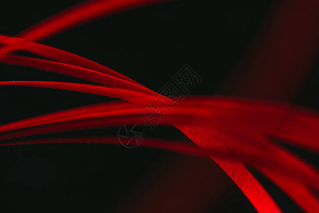 黑色的红色奎林带条纹背景图片