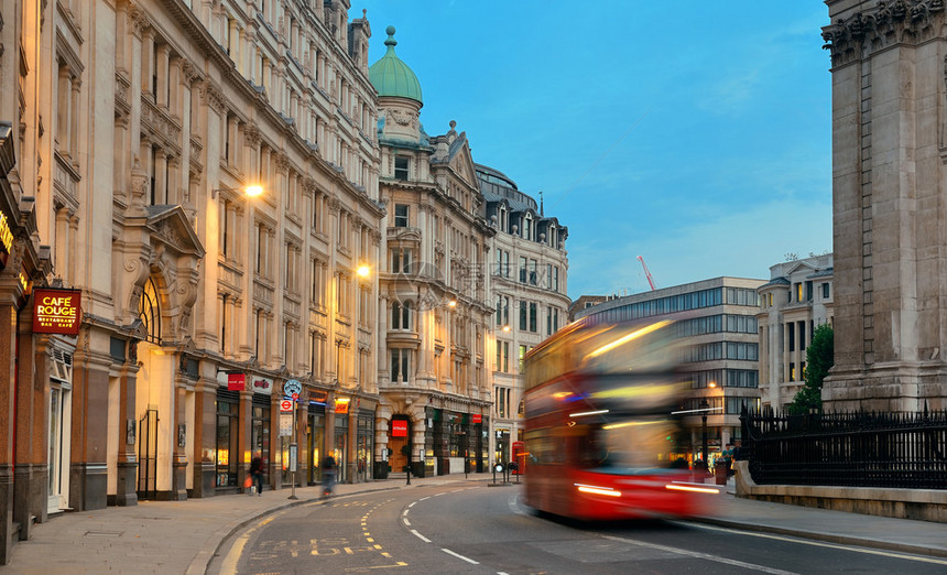 2013年9日在英国伦敦的交通繁忙的街道伦敦是世界上访问量最大的城市图片