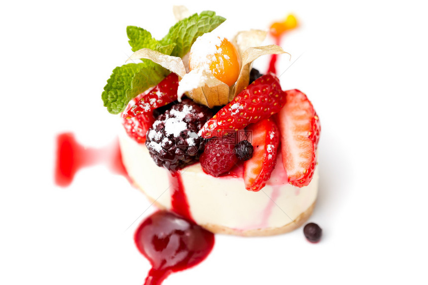 芝士蛋糕果莓在白色图片