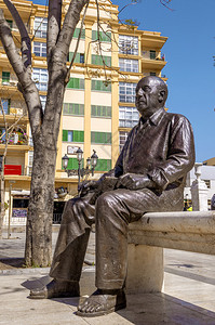 帕布洛皮卡索雕像在其家乡西班牙马拉加Malaga展出图片