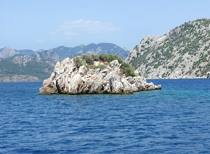 位于爱琴海中山图片