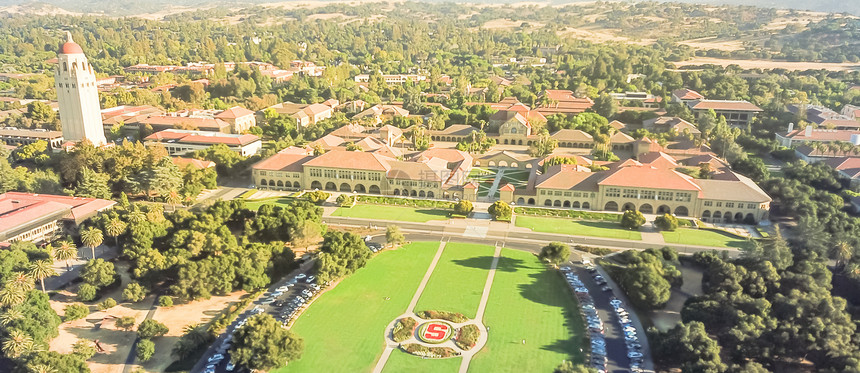 美国加利福尼亚州斯坦福大学日落时图片