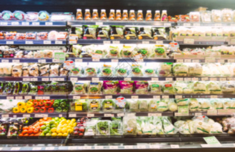 超市货架上的新鲜蔬菜站立高清图片素材