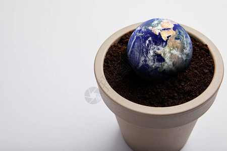 4月22号在花盆上放置的行星模型与土壤设计图片