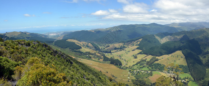 塔斯曼湾新西兰里瓦卡谷地从Takaka山顶的全景图片