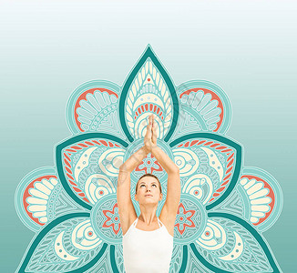 女在简单瑜伽Sukhasana姿势下做瑜伽图片