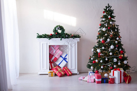 圣诞树与礼物节日灯图片