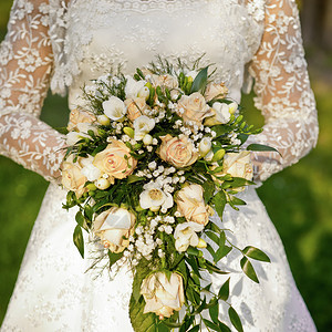新娘婚礼鲜花和新娘花束图片