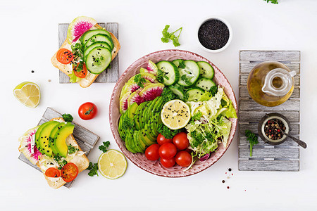 饮食菜单健康的生活方式新鲜蔬菜的素食沙拉图片
