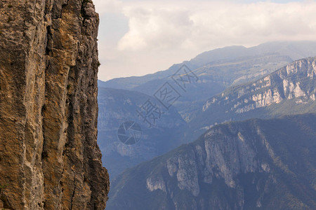 意大利山区全景图片