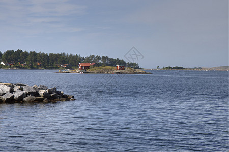 在挪威拉尔维克附近的一个小岛上度假回图片