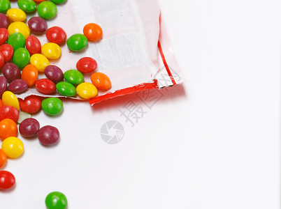五彩糖果的形象是打开包装图片