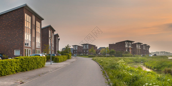 欧洲大型现代中产阶级郊区图片