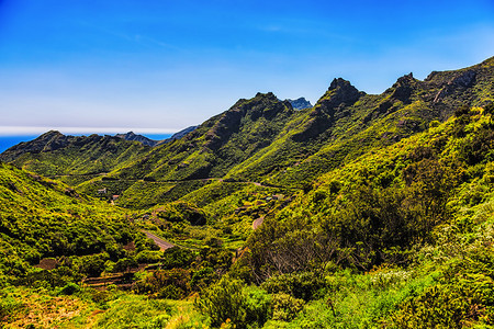 绿山或岩峡谷图片