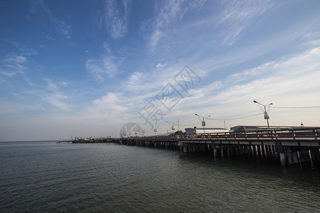 渔船码头桥图片