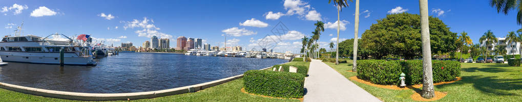 棕榈滩码头和城市天线全图片