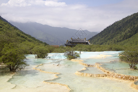 黄龙风景和历史利益高清图片